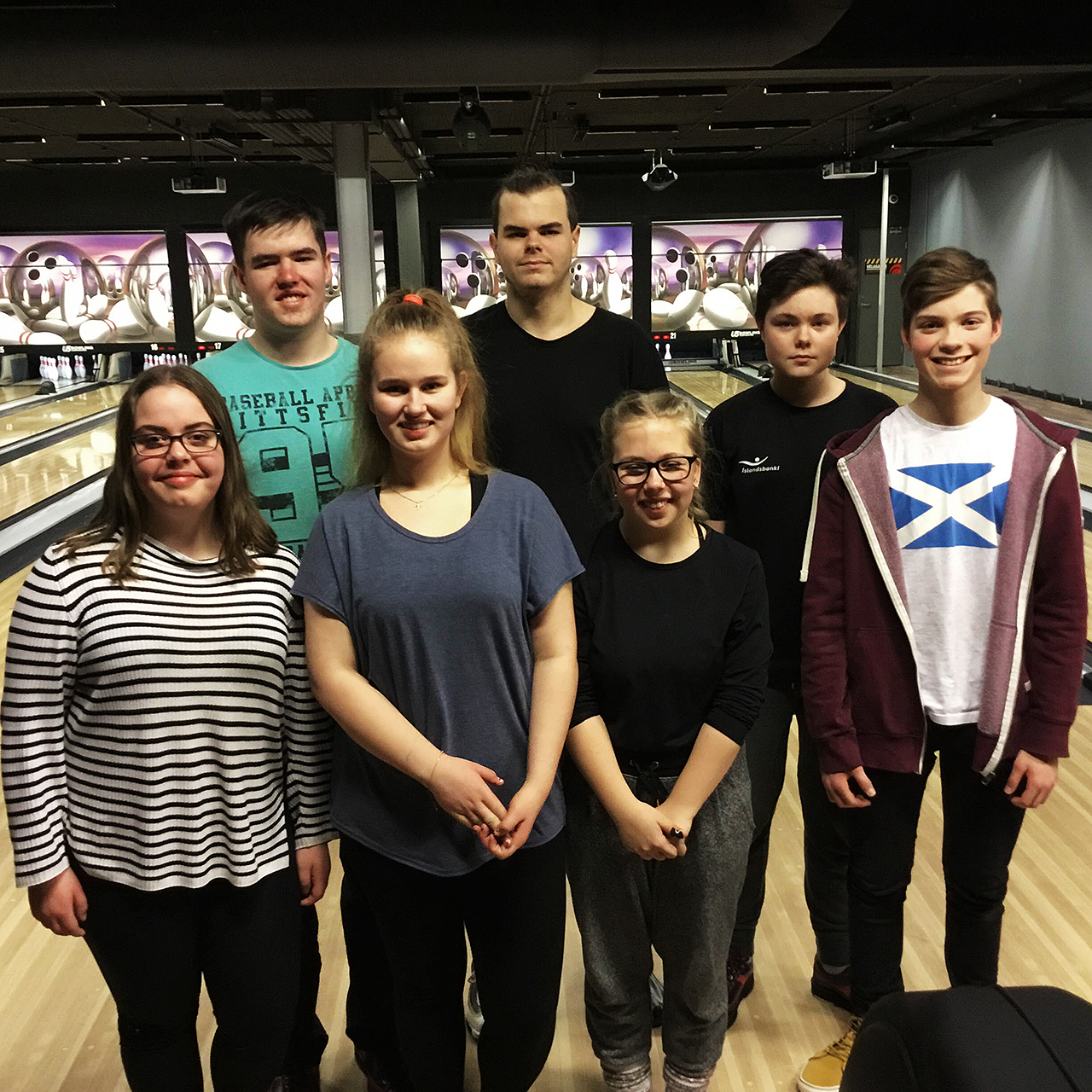 Íslenska landsliðið sem keppir á EYC2016 í Keiluhöllinni Egilshöll